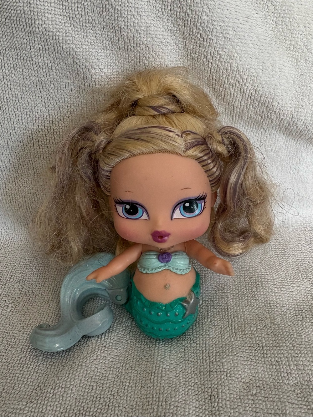MGA Bratz Babyz 2007 Mermaidz Caribbean Cloe Doll Mermaid Blonde Purple Hair